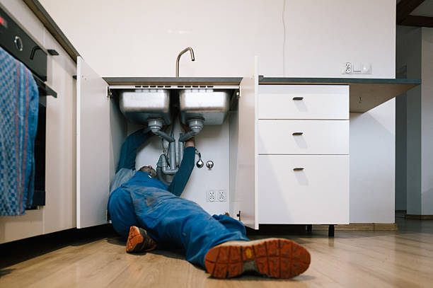 Professional Emergency Plumber technician working in Colon, MI